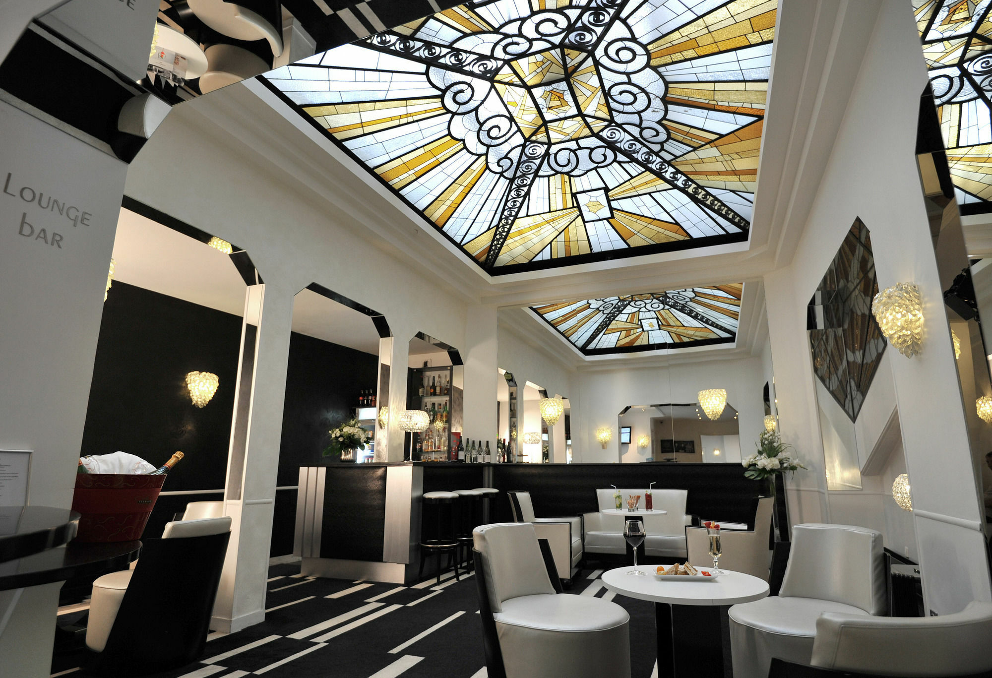 Mercure Paris Opera Faubourg Montmartre Exterior foto